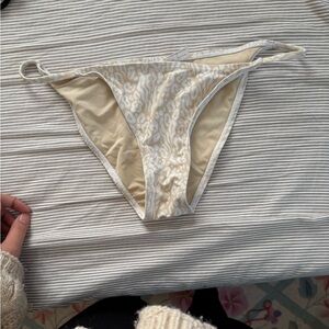 Levitate Cheetah print swim Bottoms - size medium